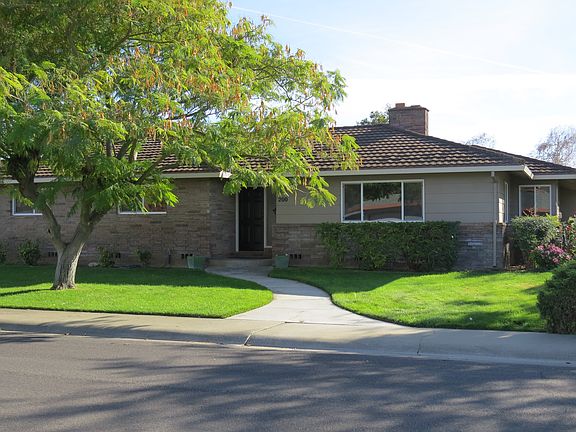 2nd image of 200 Toyon Dr