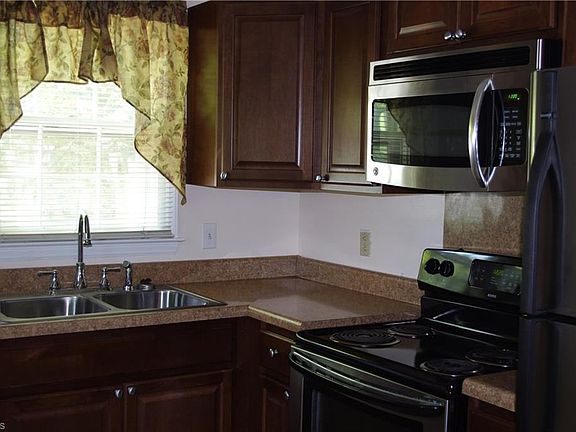 4th image of 2415 Kersey St
