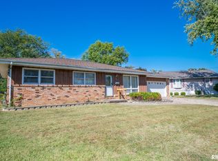 1627 Melanie Pl, Pekin, IL