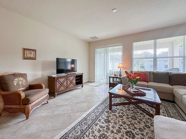 720 Parkmont Pl — Photo 16