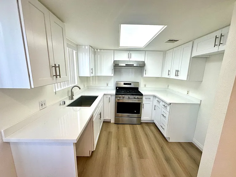 6402 Radford Ave #2 — Photo 3
