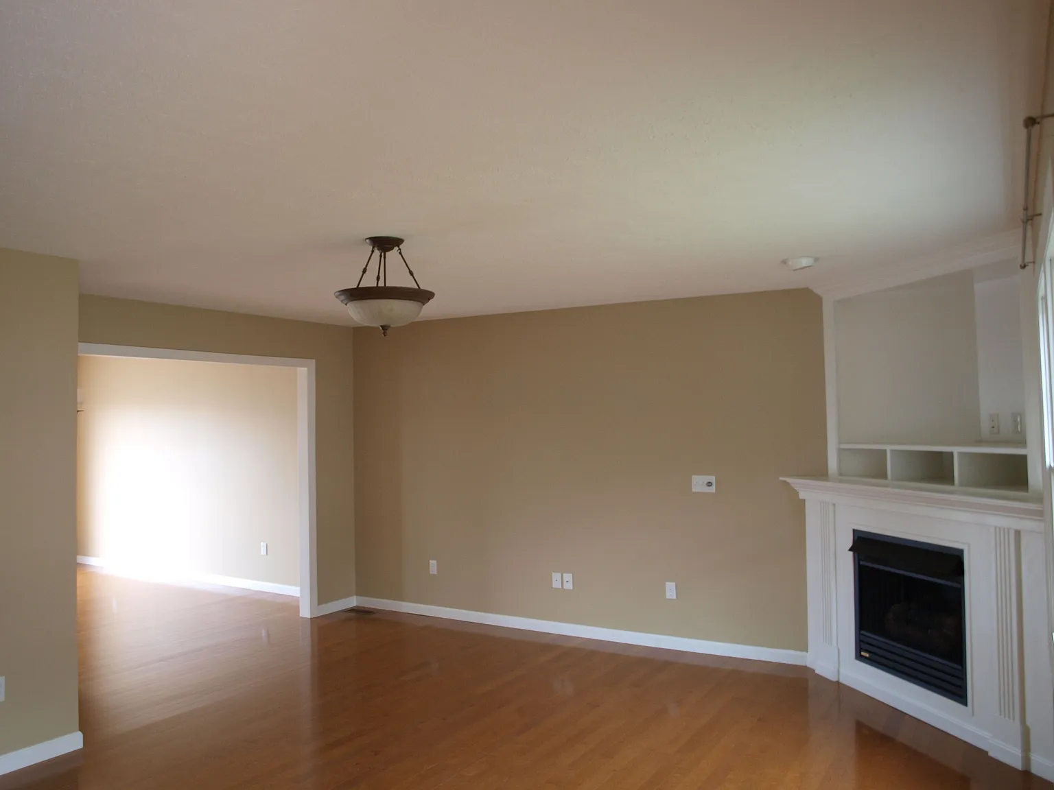 285 Donna Ave photo 1