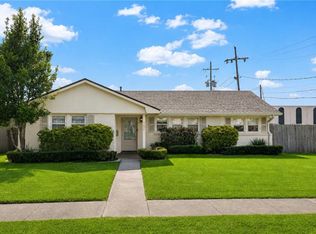 1824 Ridgelake Dr, Metairie, LA 70001