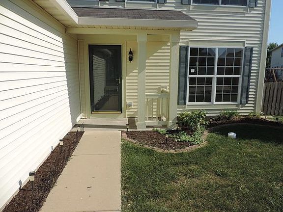 2nd image of 2218 Lynn Dr