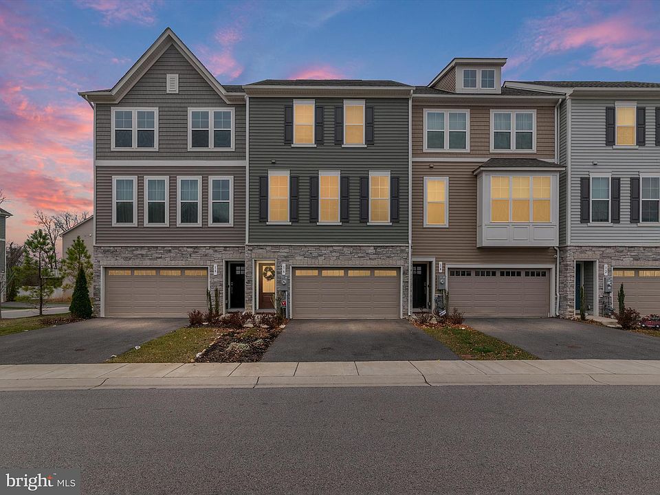 1st image of 16 Arrowleaf Dr