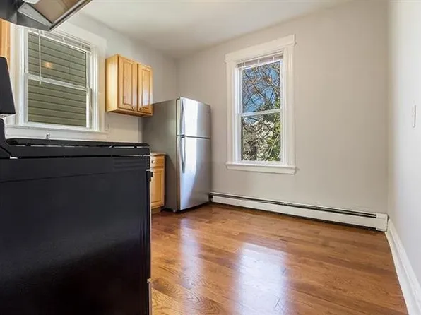 198 Myrtle Avenue image 19 of 24