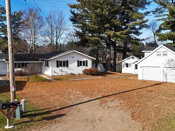 2nd image of 607 N 4th St
