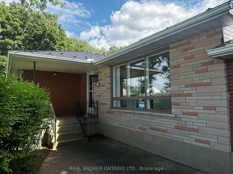 67 Lakeside Dr — Photo 2