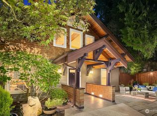 10040 38th Ave NE, Seattle, WA