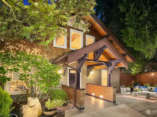 10040 38th Avenue NE, Seattle, WA 98125
