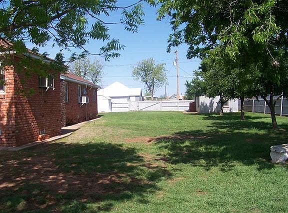 4th image of 323 E Garrison Ave