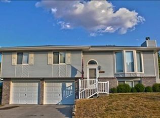 5101 W Thatcher Ln, Lincoln, NE 68528