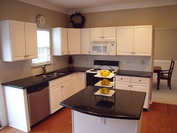 kitchen w hardwood floors