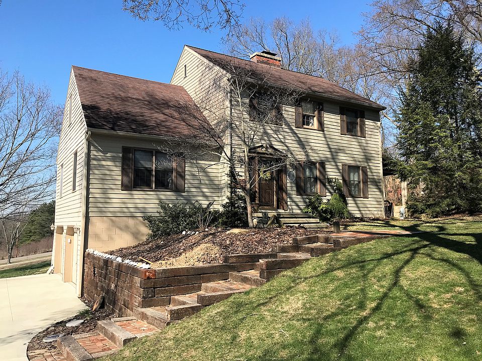 1st image of 127 Woodland Way