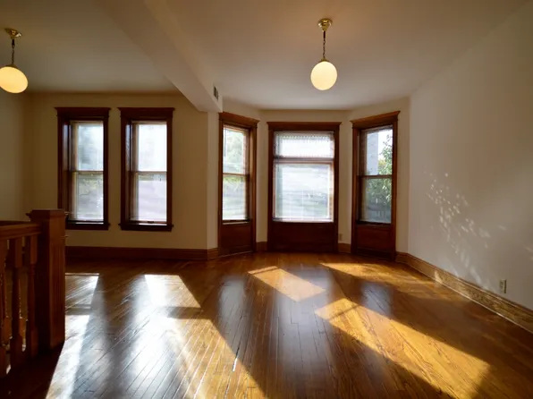 848 W Waveland Ave, Chicago, IL