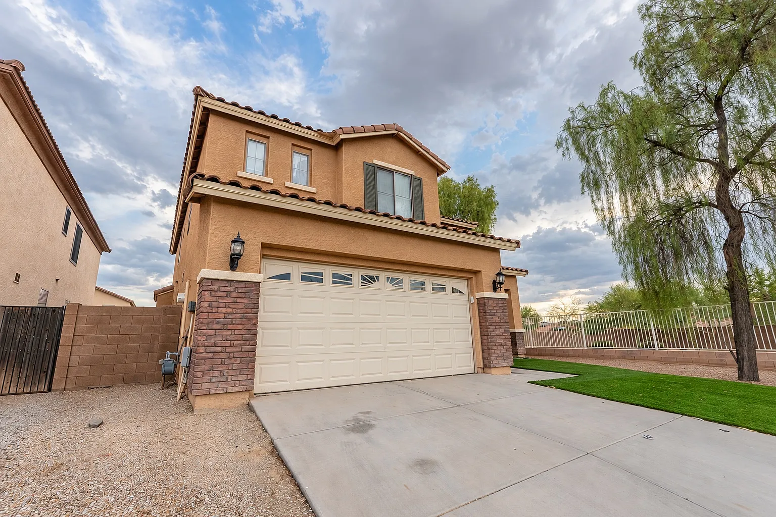 4 bed, 2663 sqft, $2,999 — Photo 1