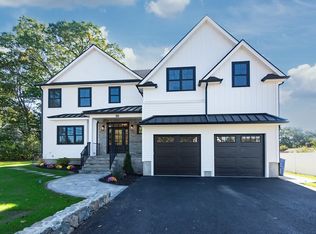 198 Salem St, Wakefield, MA 01880