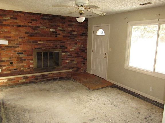 5th image of 253 W Ypsilanti Ave