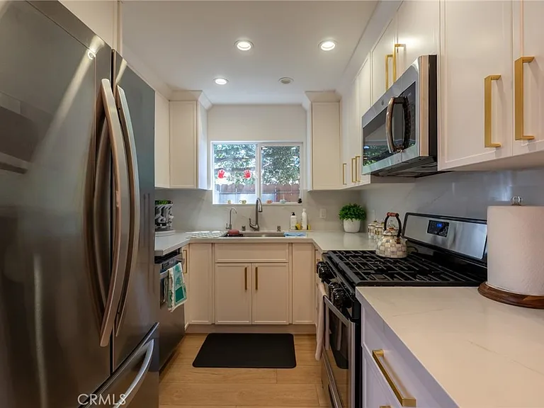 10119 Pinewood Ave #108 — Photo 2
