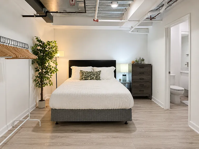 HWH Luxury Living — Photo 16