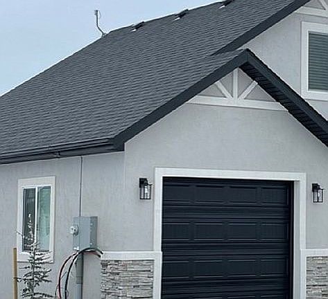 Rock/Stucco color scheme