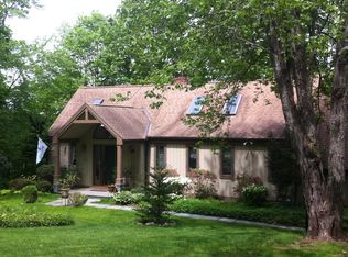 203 Hinman Ln, Southbury, CT 06488