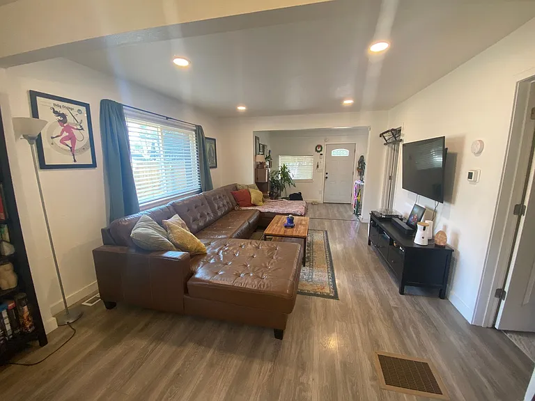 235 S Alcott St — Photo 4