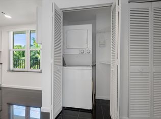 221 NE Plantation Rd APT 303, Stuart, FL 34996