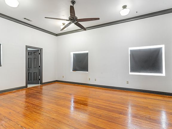 4th image of 2602 Kings Rd