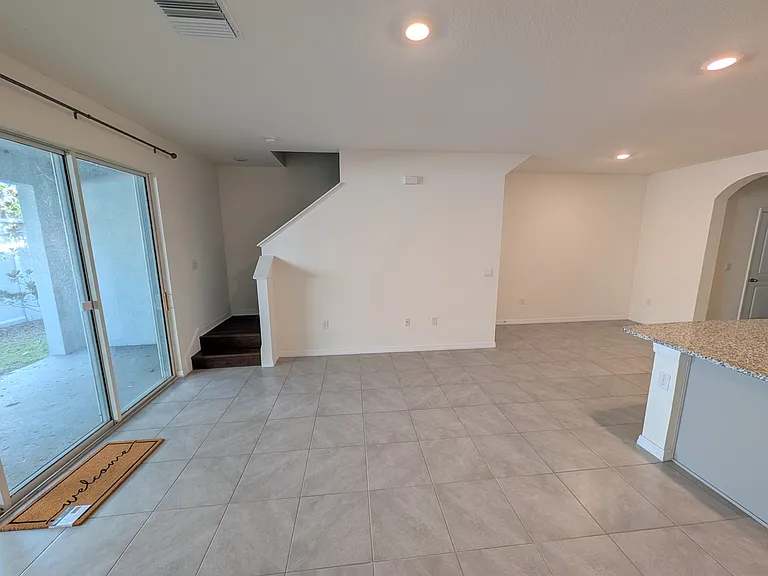 2926 Suncoast Plains Dr — Photo 6