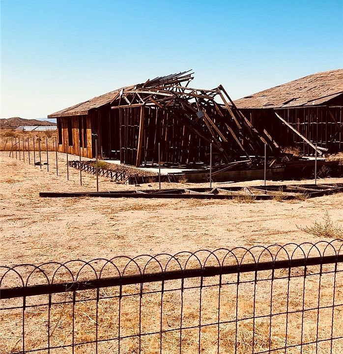 33553 Longview Rd Pearblossom CA Zillow