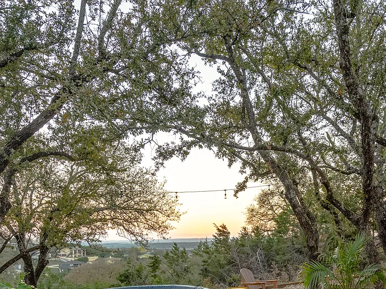 20712 Camel Back St — Photo 38