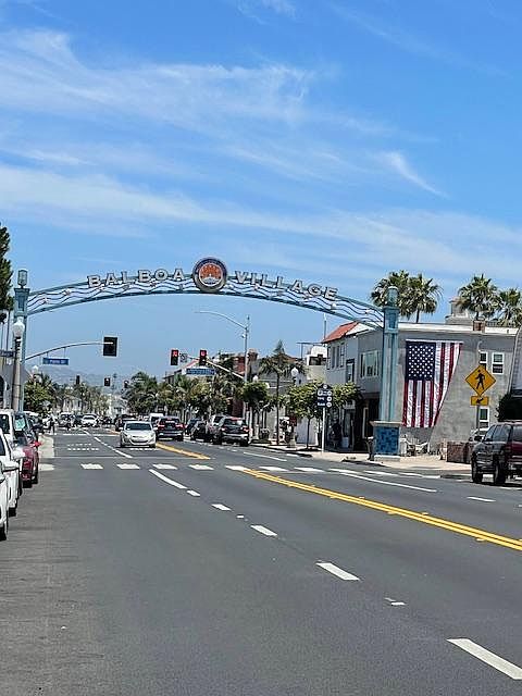 Balboa Peninsula Entrance