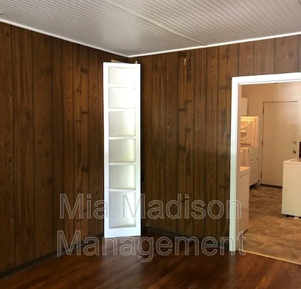 115 Hibiscus Ave — Photo 2