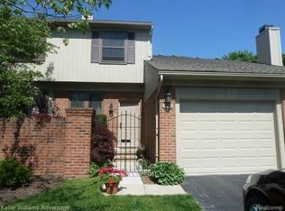 7016 Nottingham, West Bloomfield, MI 48322