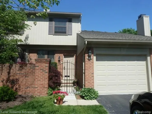 7016 Nottingham, West Bloomfield, MI 48322