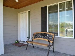 933 S Alpine St, Cornelius, OR 97113