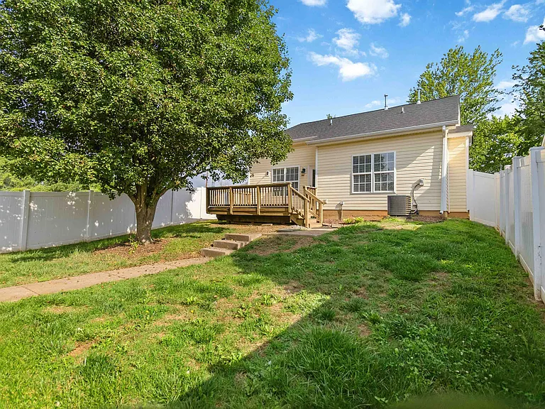 8710 Arrowhead Place Ln — Photo 19