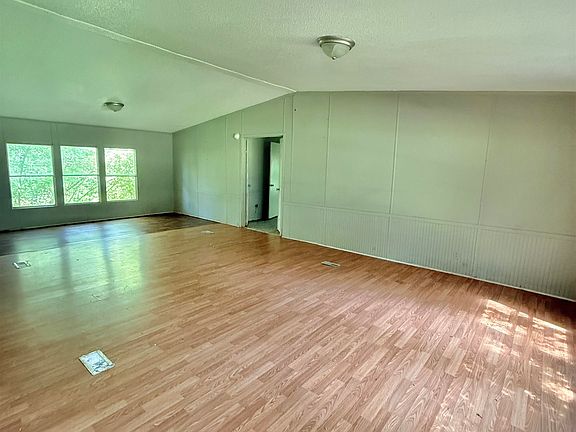 2nd image of 105 N Herndon Ave