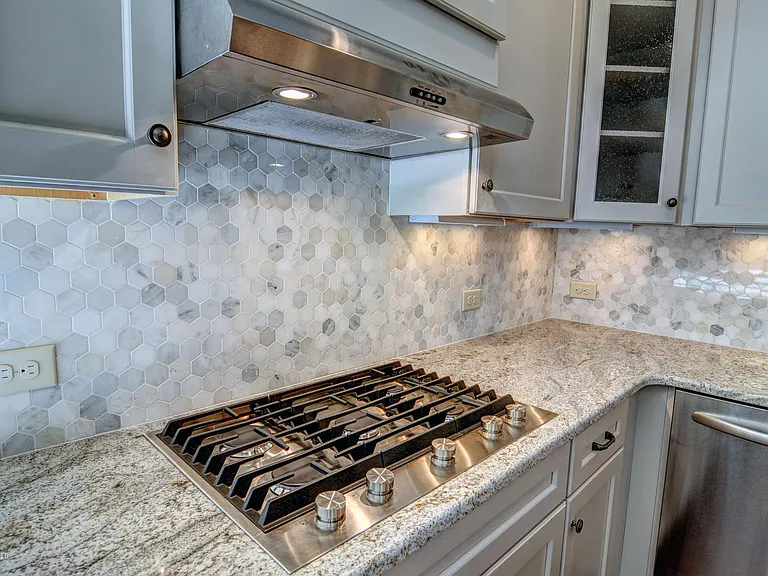 4302 Terrington Dr — Photo 12