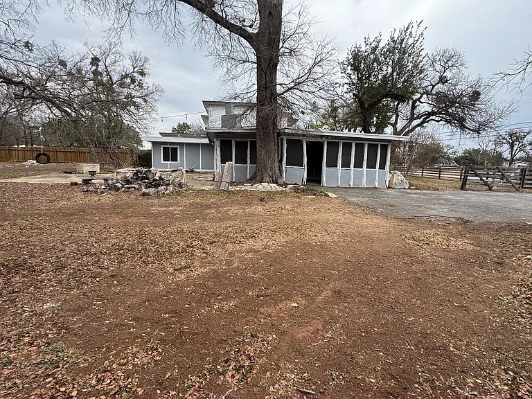6304 Hudson Bend Rd — Photo 7