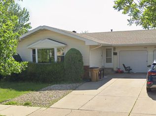 1732-1734 6th St SE, Minot, ND 58701