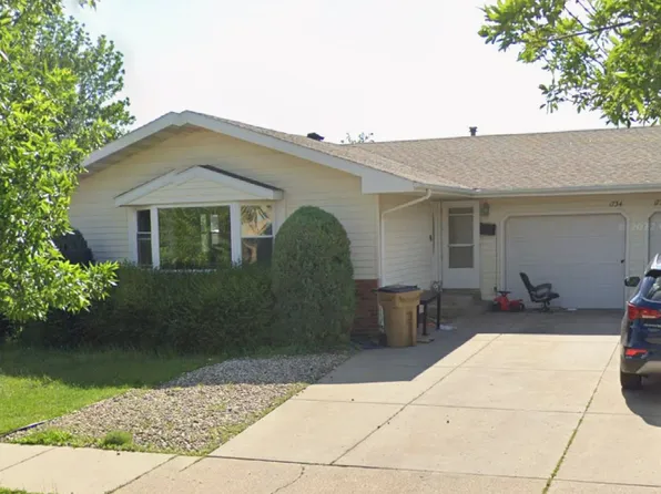 1732-1734 6th St SE, Minot, ND 58701