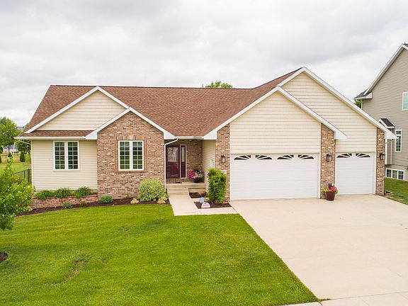 2nd image of 4227 Maryhill Dr