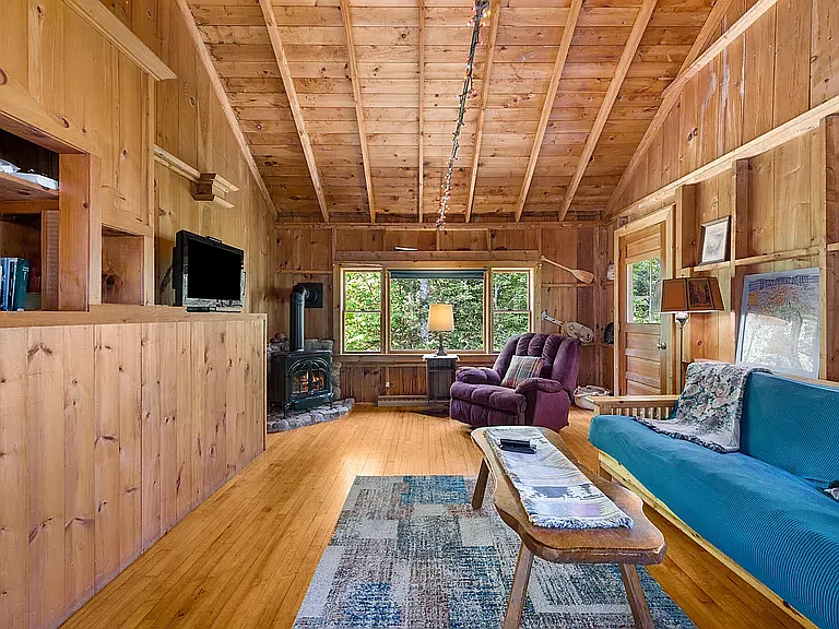 3 bed, 1500 sqft, $15,000 — Photo 3