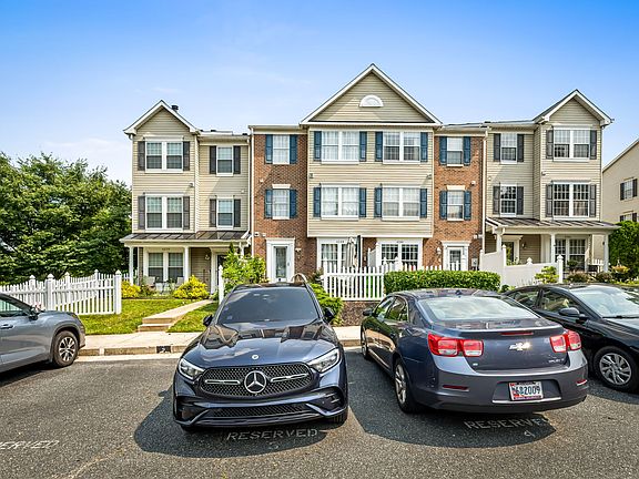 3rd image of 4268 Maple Path Cir