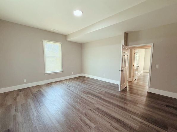 555 Paines Ave NW #3