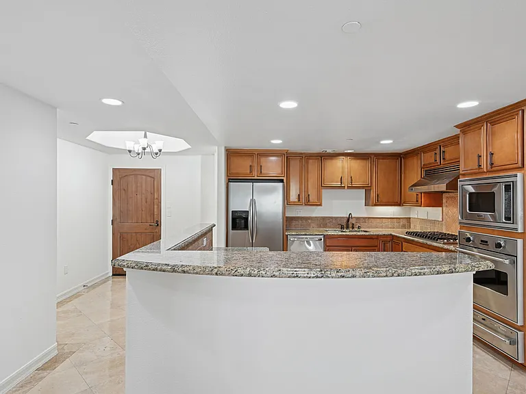 The Montecito — Photo 14