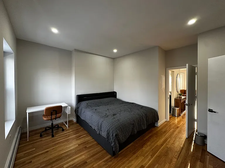 670 Massachusetts Ave #4 — Photo 11