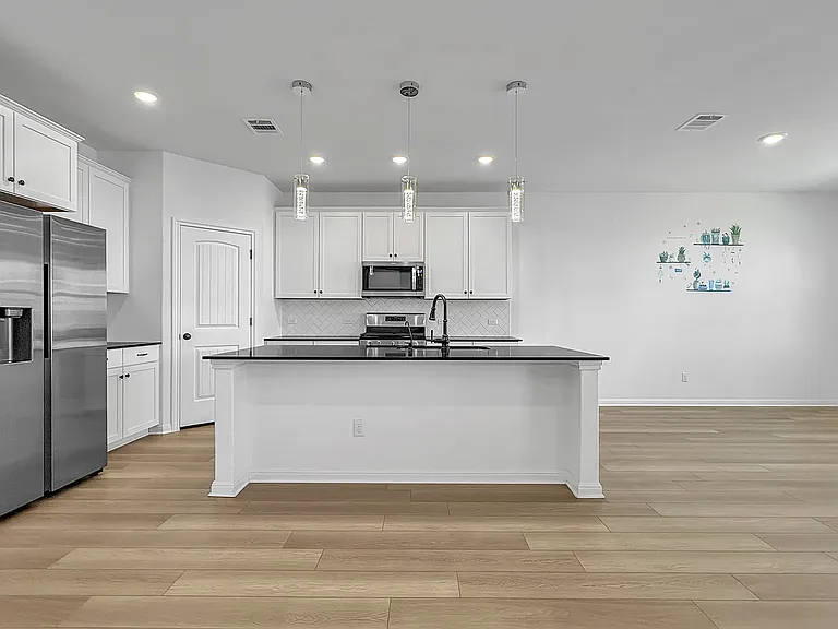 2608 Emerson Trl — Photo 5